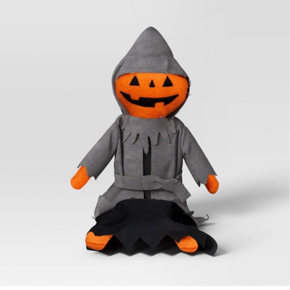 Lewis jackolatern sit about new with tag Halloween